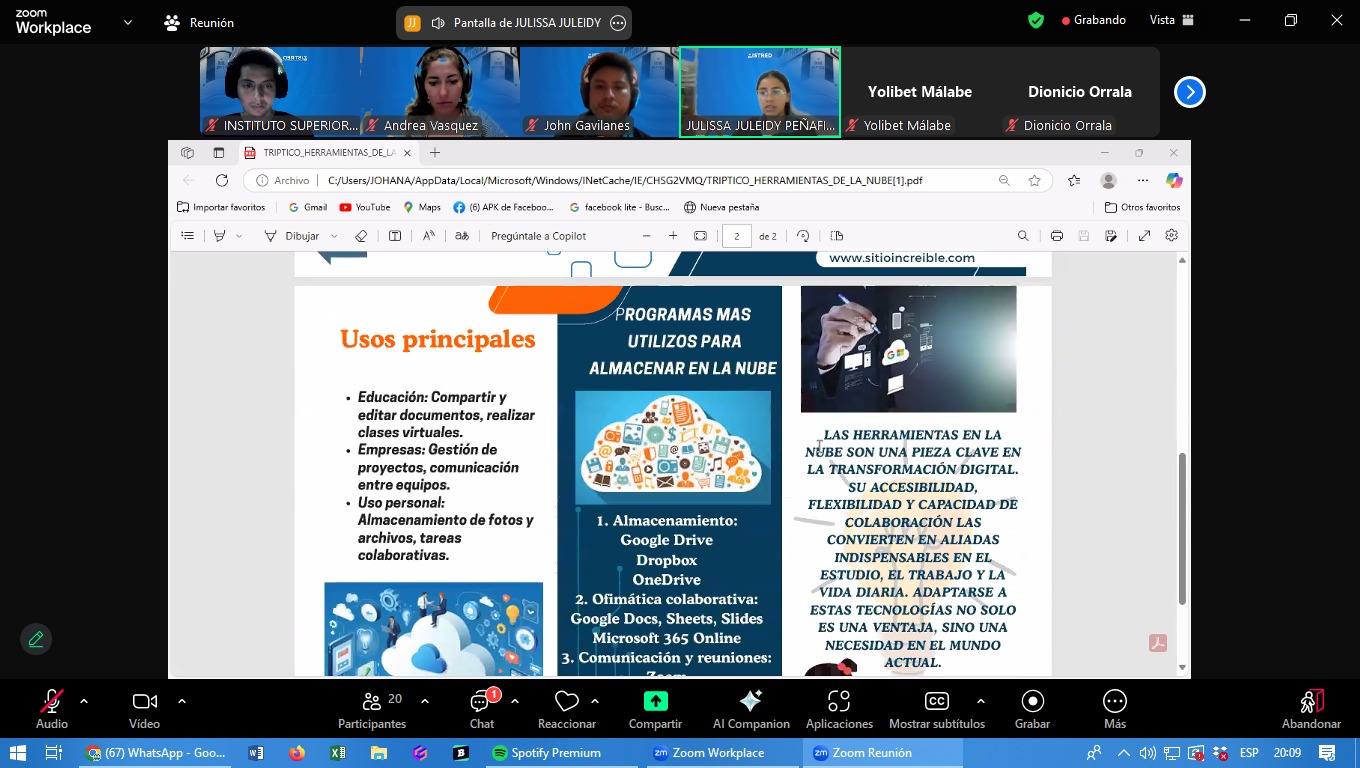 Participantes trabajando con herramientas en la nube